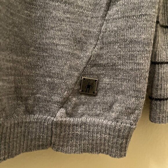 Smartwool Sweater Women's 100% Merino Wool Knit V-Neck Gray Stripe Sleeves - Picture 2 of 3